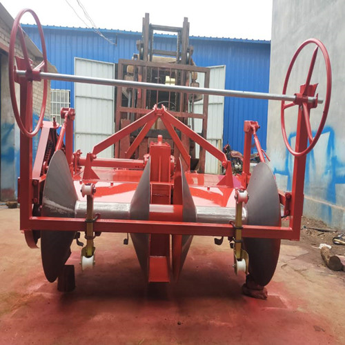 蘿卜起壟施肥滴灌一體機(jī)